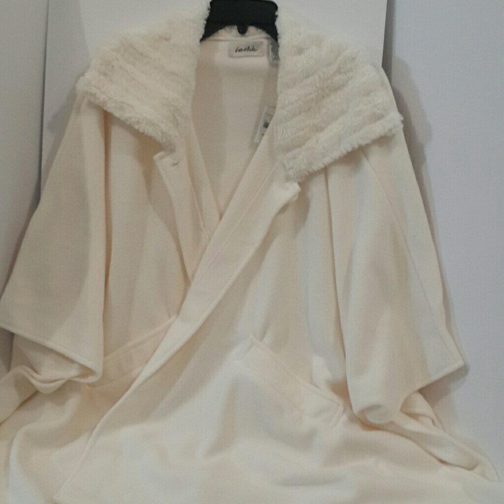 Cape /Jacket